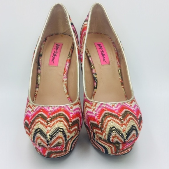 BETSEY JOHNSON 'Vale' Fabric Platform Heel Pump - Picture 2 of 6